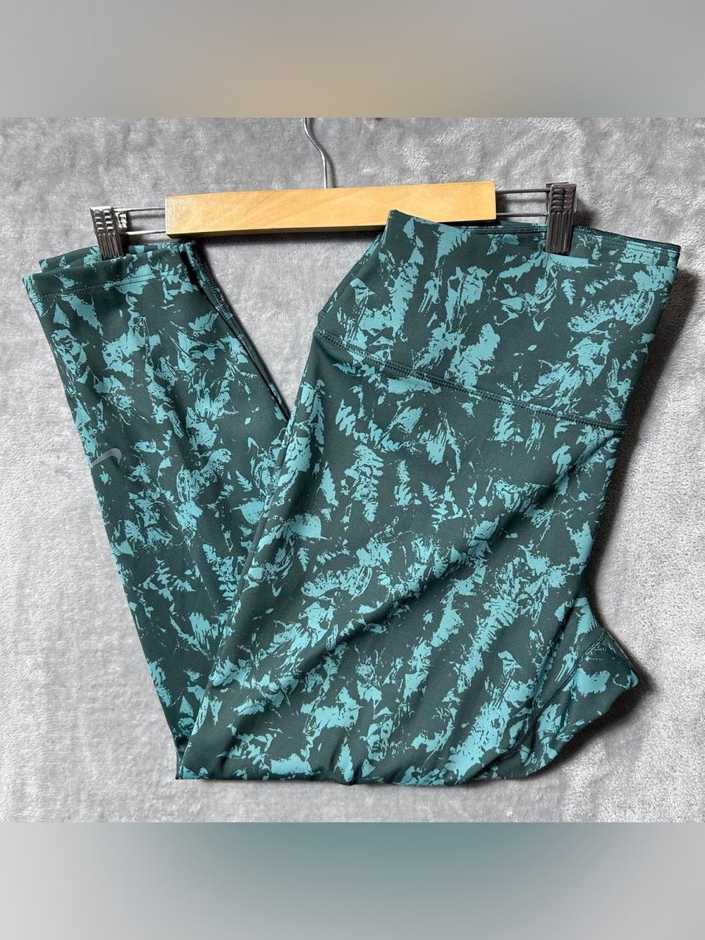 Nike One Dri-FIT High Rise 7/8 Leggings Womens XXL Green Camo Abstract